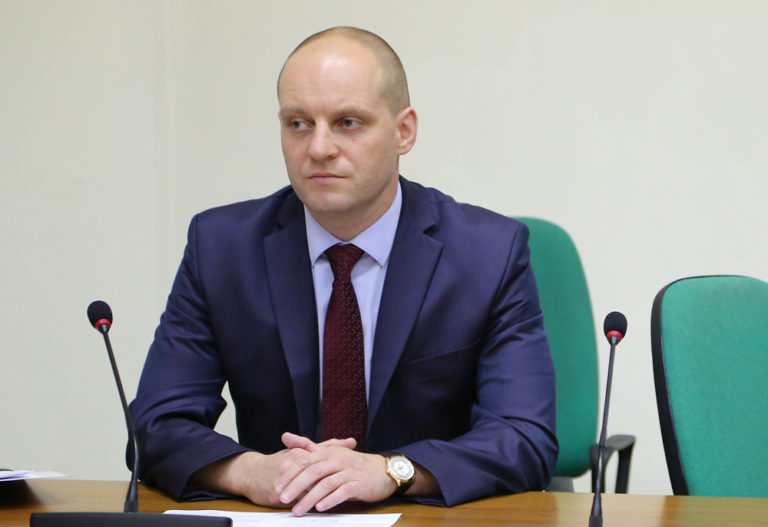 Куда пропал заместитель Главы Администрации по ЖКХ?